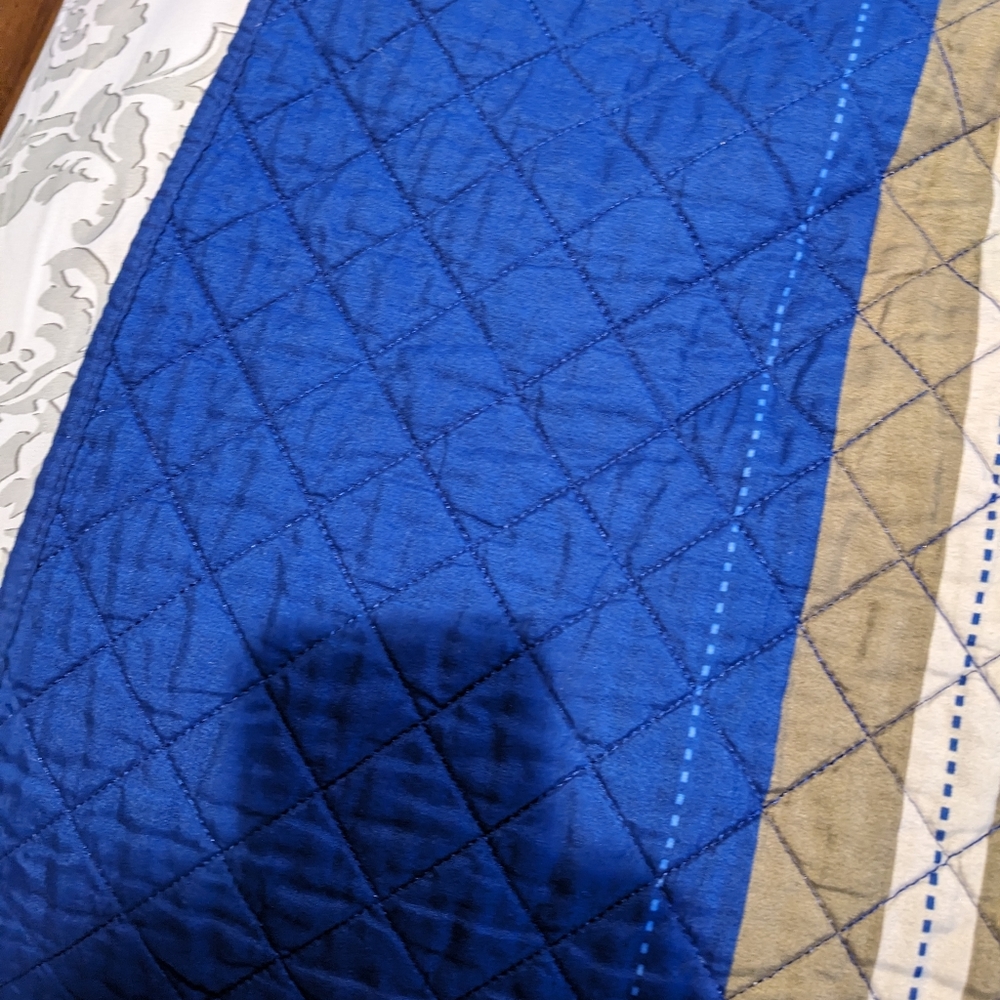 Twin size quilt sports theme - Picture 4 of 4